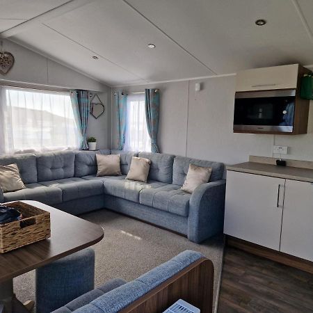 The Fleet Retreat Hotel Wyke Regis Bagian luar foto