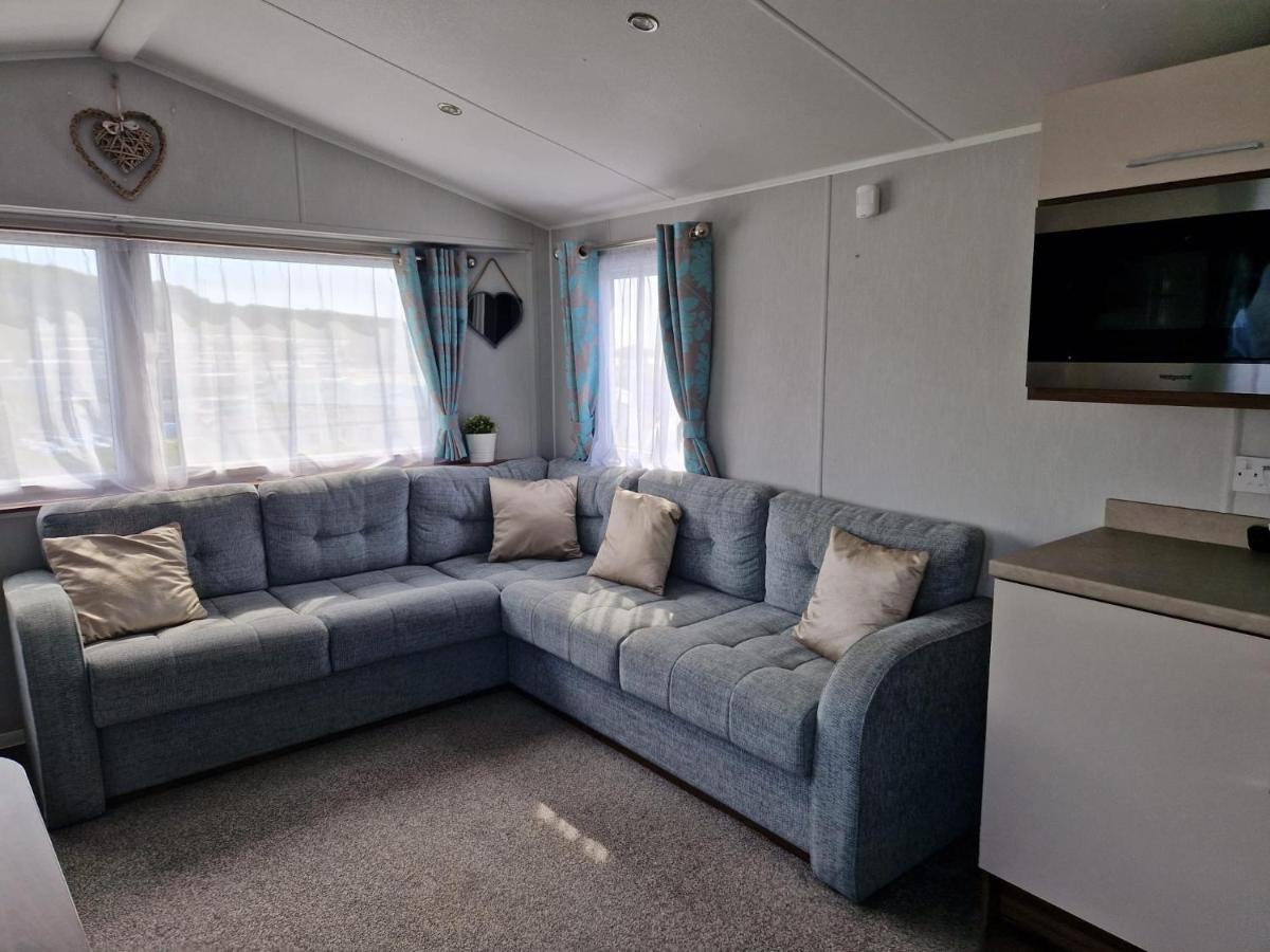 The Fleet Retreat Hotel Wyke Regis Bagian luar foto